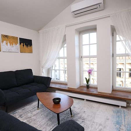 Bright Attic Flat In The Centre Apartment Riga Bagian luar foto