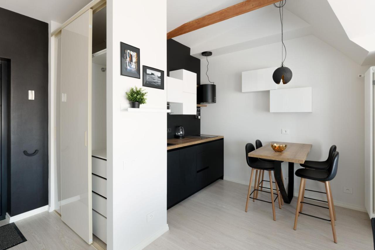 Bright Attic Flat In The Centre Apartment Riga Bagian luar foto